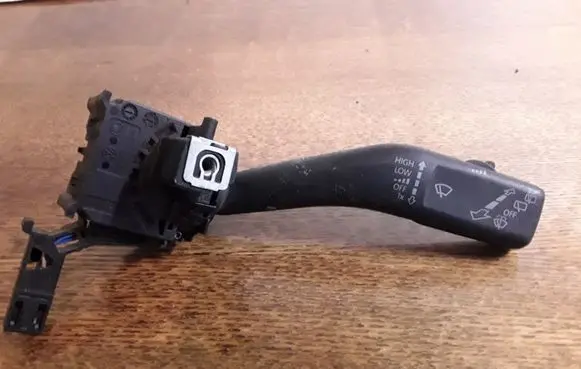 Volkswagen Golf VI Wiper control stalk 1K0953519H