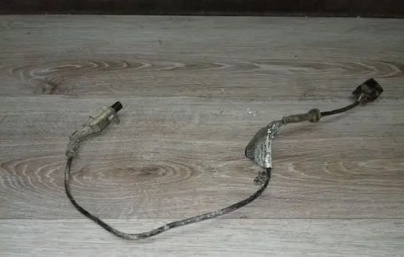 Volvo V50 ABS rear brake sensor 30667437A
