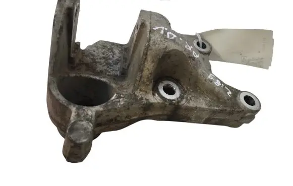 Citroen C5 Engine mounting bracket 9645161180