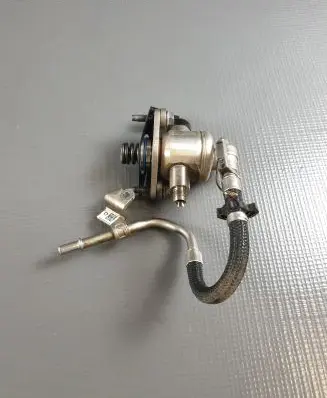 Chevrolet Camaro Fuel injection high pressure pump 20160400700574 FF86604300710200 12659673