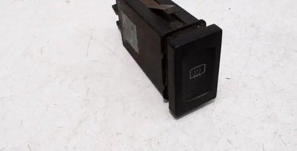 Volkswagen PASSAT B5 Windscreen/window heater switch 3B0959621B