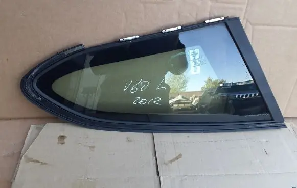 Volvo V60 Rear side window