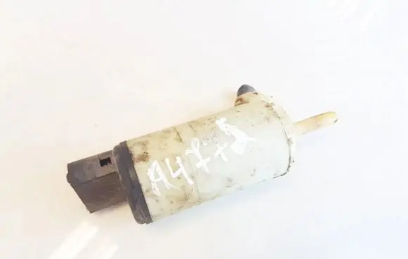 Volvo S70 V70 V70 XC Windscreen/windshield washer pump 5141250000