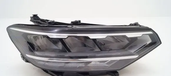 Volkswagen PASSAT B8 Headlight/headlamp