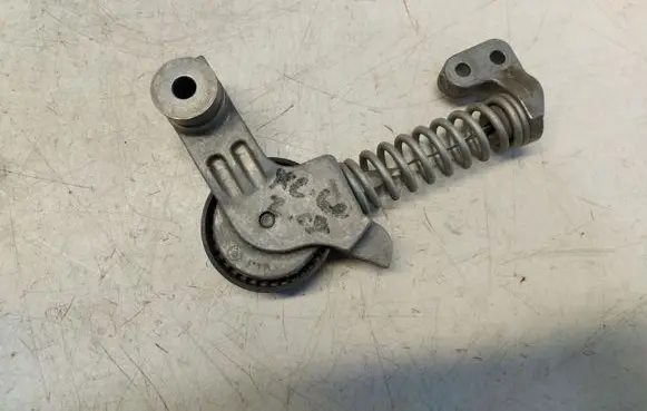 Volvo XC40 Timing belt tensioner 