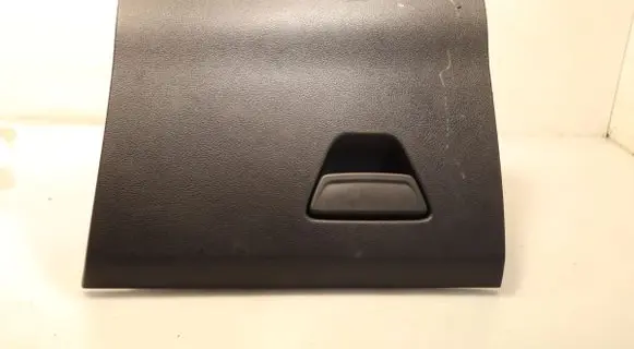 Glove box
