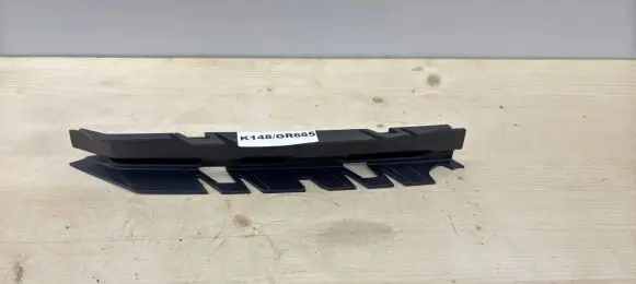 Land Rover Defender Front bumper mounting bracket L8B2-17K946-A