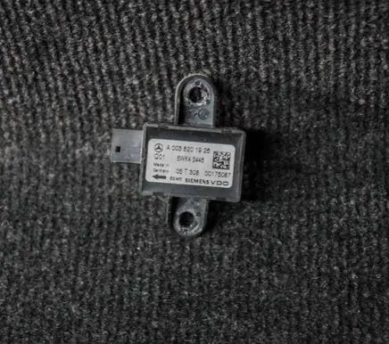 Mercedes-Benz S W221 Airbag deployment crash/impact sensor 5WK43446 A0038201926