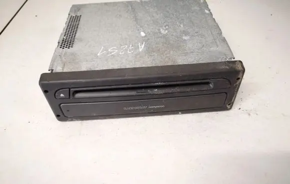 Renault Scenic I Navigation unit CD/DVD player 8200138591