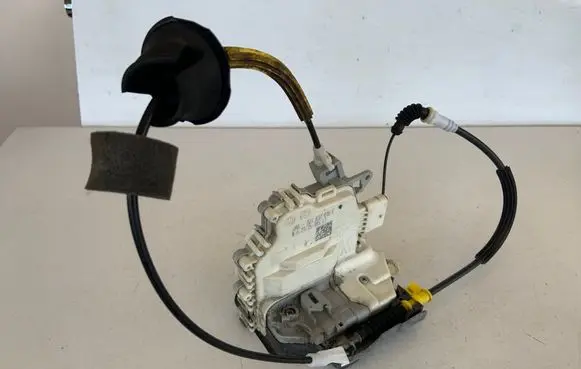 Audi Q5 SQ5 Front door lock 8J1837016F
