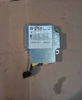 Skoda Fabia Mk2 (5J) Airbag control unit/module 1C0909605F