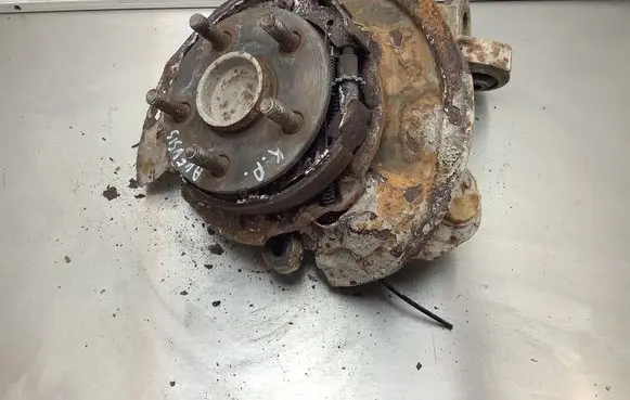 Toyota Avensis T250 Rear wheel hub 