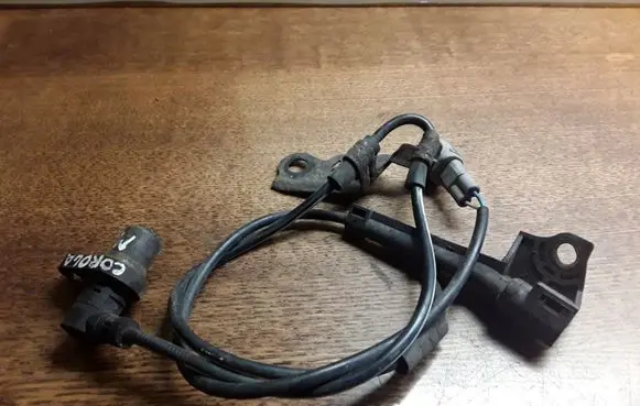 Toyota Corolla E120 E130 ABS brake wheel speed sensor 8826612630