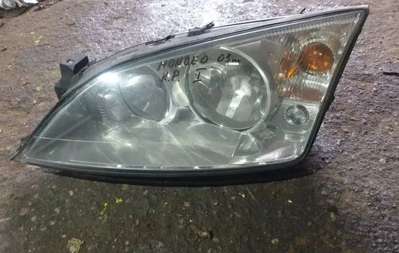 Ford Mondeo Mk III Headlight/headlamp