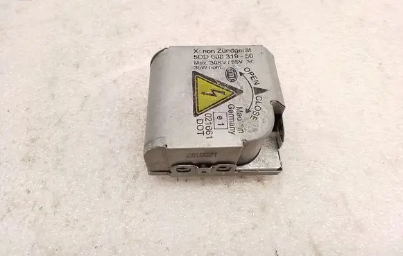 BMW X5 E53 Headlight ballast module Xenon 5DD00831950