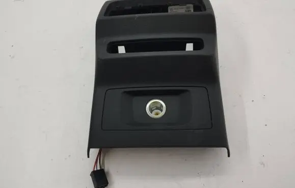 Audi Q5 SQ5 12 V Socket (rear) 80a863324