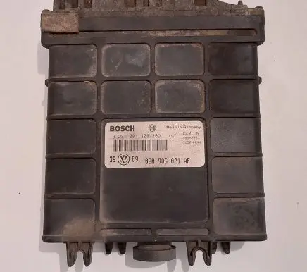 Volkswagen Golf III Engine control unit/module 28SA2661 0281001308 028906021AF