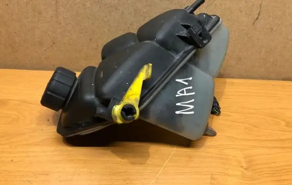 Mercedes-Benz A W168 Coolant expansion tank/reservoir 1685000249