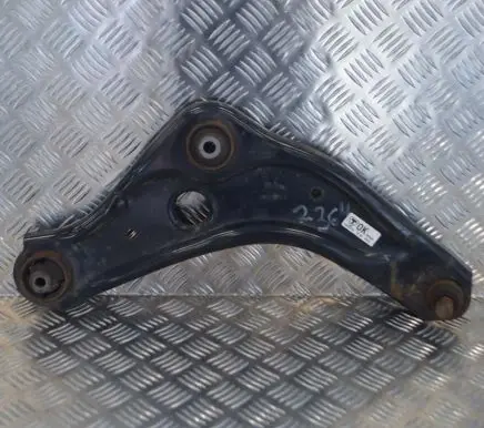 Nissan Qashqai Front lower control arm/wishbone