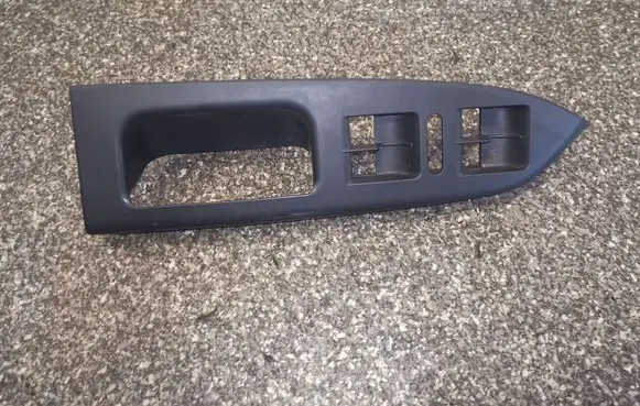 Volkswagen Touran I Front door window switch trim 1T1867371H