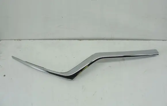 Honda CR-V Front bumper upper radiator grill