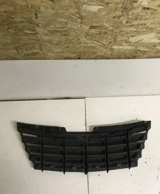 Chrysler Voyager Front bumper upper radiator grill 04857960AA 27169B