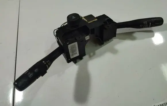 Chrysler PT Cruiser Wiper turn signal indicator stalk/switch 05073051AC