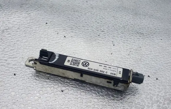 Volkswagen Jetta VI Aerial antenna amplifier 5C6035552C 920264304