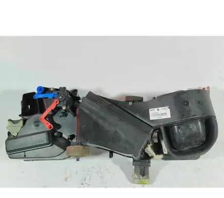 Volkswagen PASSAT B5 Interior heater climate box assembly 8D1820005J 740460280F 0447701
