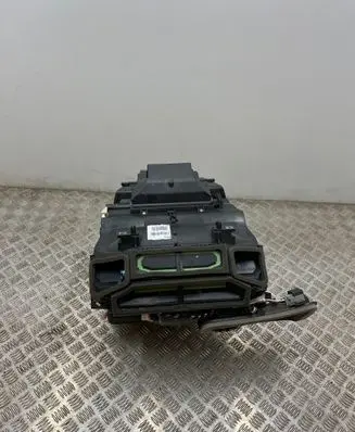 Renault Megane IV Interior heater climate box assembly 272700318R MT209721 C2210251A