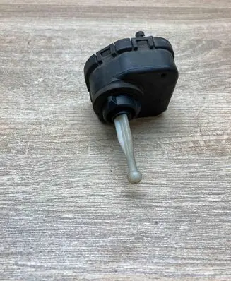 Audi A4 S4 B5 8D Headlight level adjustment motor 4D0941295 0307852315 WITHPLUG