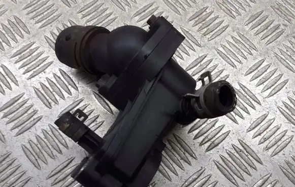 Ford Connect Thermostat/thermostat housing C8W0A