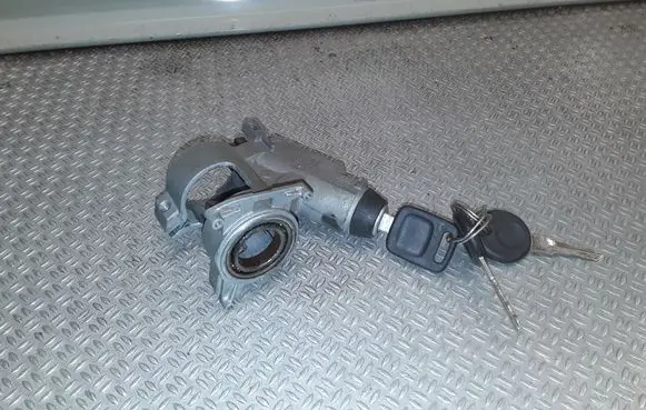 Volkswagen Golf II Ignition lock 357905851