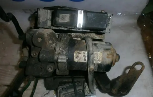 Renault Laguna I ABS Pump 10094303014 06001re3014
