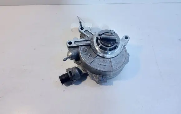 BMW 7 F01 F02 F03 F04 Vacuum pump 7566291
