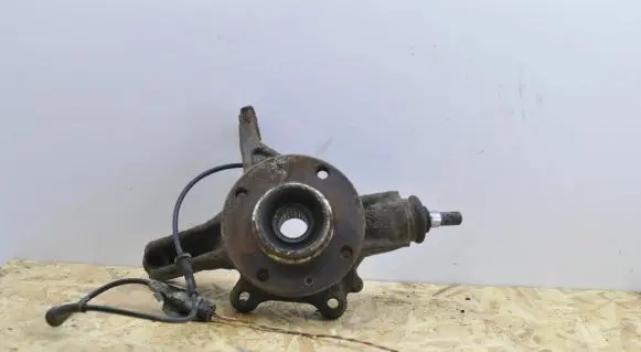 Citroen C4 I Picasso Front wheel hub