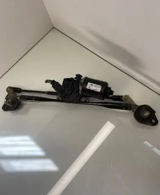 Hyundai Santa Fe Front wiper linkage and motor 981102B000 035418070