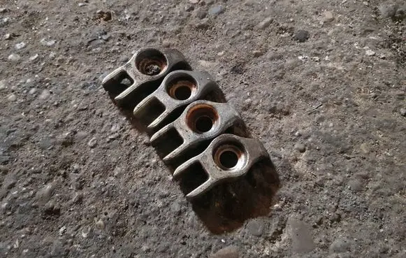 Volkswagen II LT Fuel Injector clamp holder