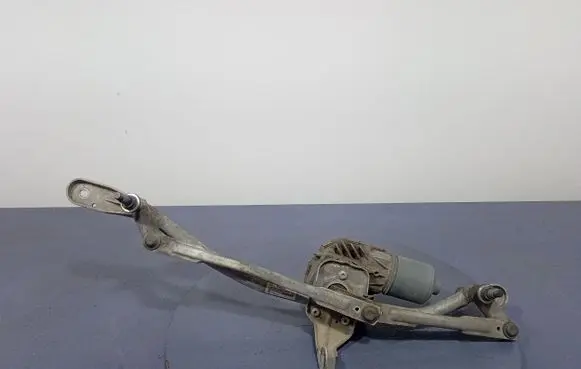 BMW 6 F12 F13 Front wiper linkage and motor 7306272
