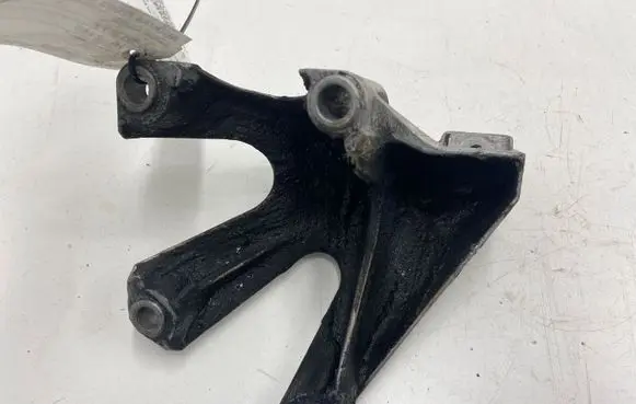 Audi A4 S4 B6 8E 8H Engine mounting bracket 8E0199307F 8E0199307