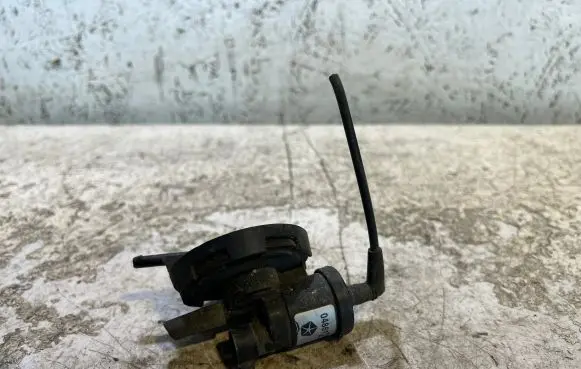 Chrysler Voyager Vacuum valve 04861250AB