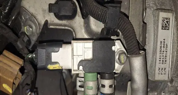 Dacia Sandero Exhaust gas pressure sensor