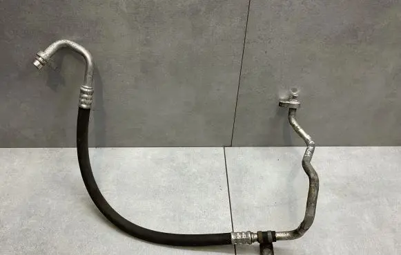 Renault Captur Air conditioning (A/C) pipe/hose 924901662