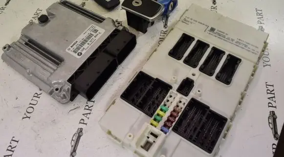 BMW 3 F30 F35 F31 Engine ECU kit and lock set 8577834 9325653