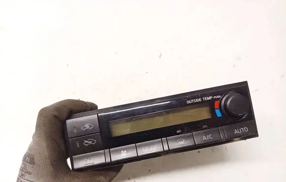 Nissan X-Trail T30 Climate control unit 275008H902
