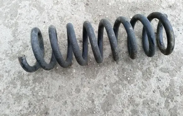 Mercedes-Benz C W203 Rear coil spring