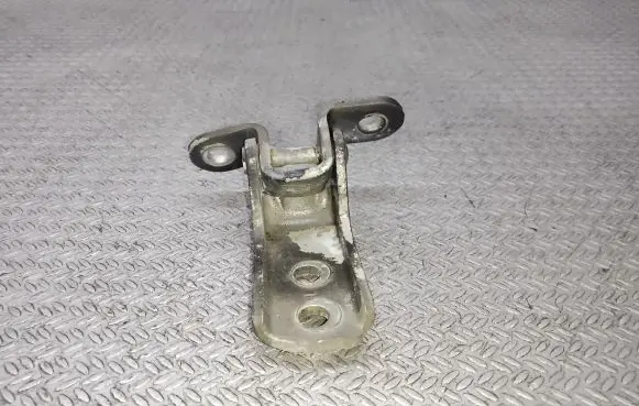 Toyota Corolla Verso AR10 Front door upper hinge