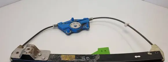 Rear door manual window regulator