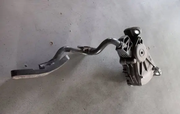 Audi A6 S6 C6 4F Accelerator throttle pedal 4F2721523