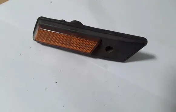 BMW 3 E36 Front fender indicator light 63138353224 8353224